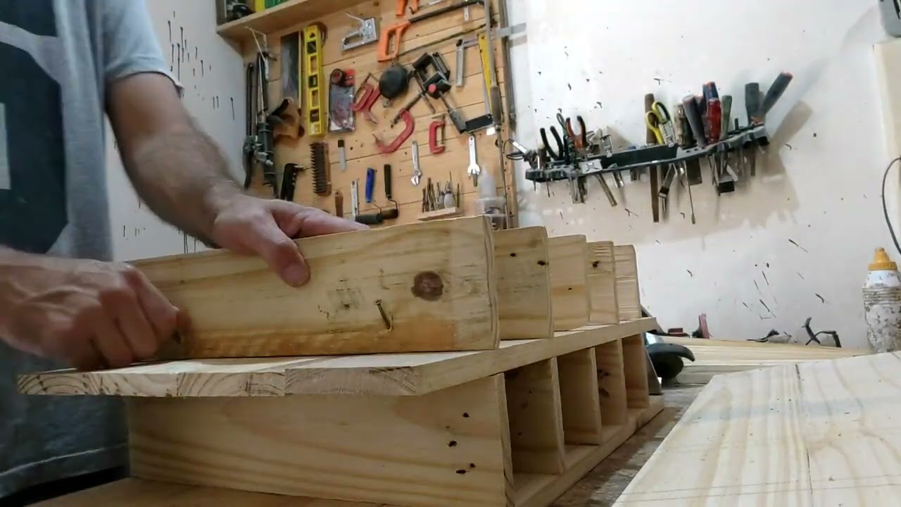 Como fazer Barzinho / Adega   com madeira de Paletes.