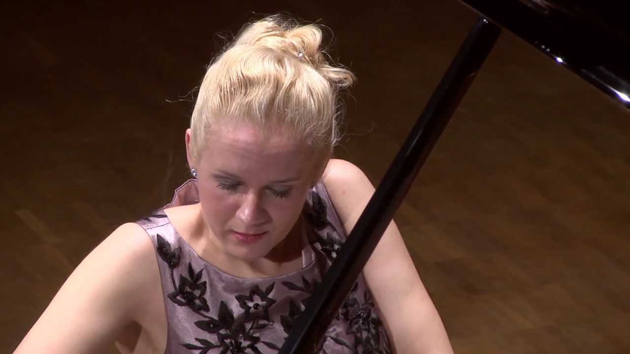 Franz Liszt - Hungarian Rhapsody No. 5 - by Aleksandra Mikulska