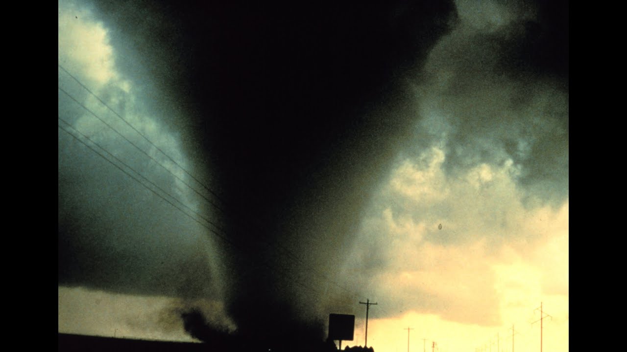 Horrible F5 Tornado Sounds From Inside of A Tornado my recording