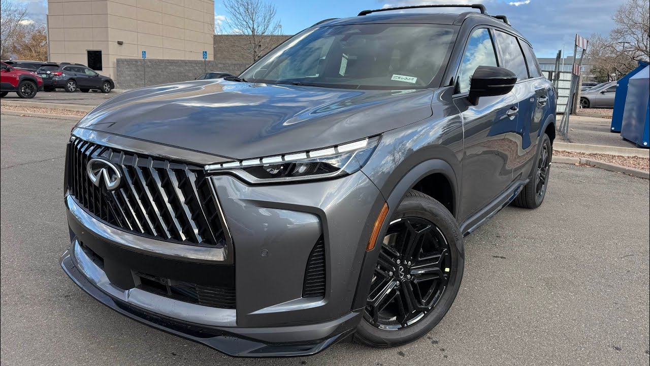 Infiniti QX60 Sport 2026 года — Цвет «Графитовая тень» — Крыша «Черный обсидиан» — Обзор автомобиля