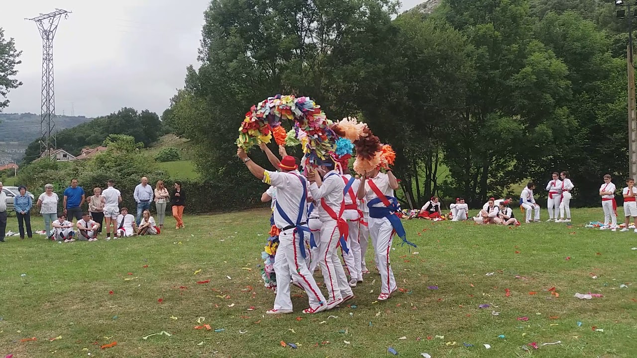 Danzantes de Barrio de Arriba (Riotuerto)