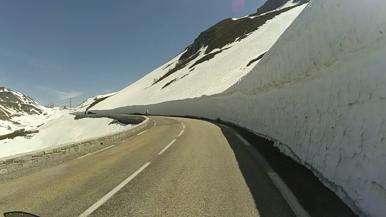 col du petit Saint Bernard en moto 1 (juin 2019)
