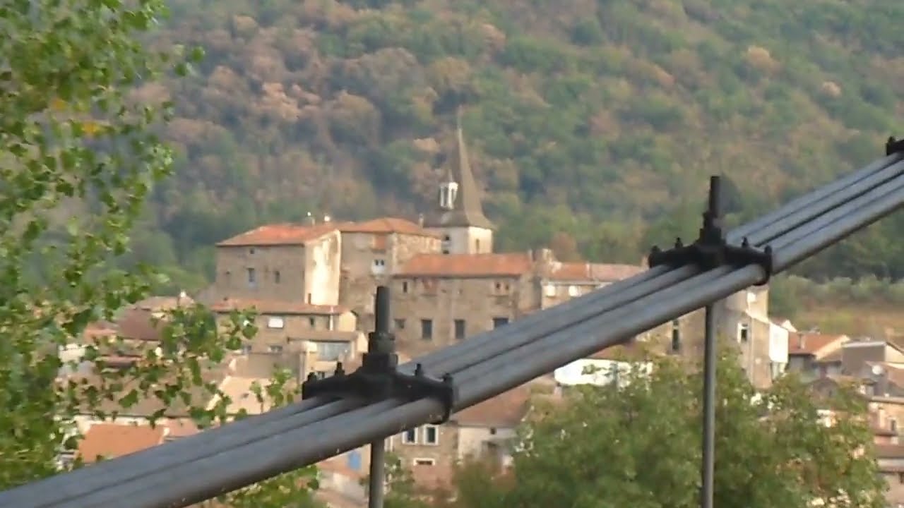 Le Pont suspendu du POUJOL sur Orb