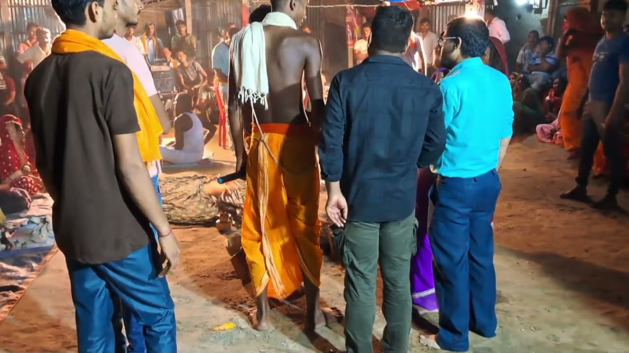 जरा देखिए कमंडल बाबा धाम के सेवक गौतम भगत जी किस तरह देवी देवता वह भूत प्रेत को प्रकट करते हैं 