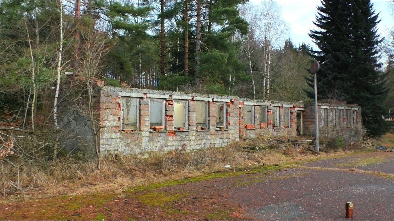 Lost Place - Tschechisches Pionierlager am Waldrand / Hamr bei Naděje in Tschechien