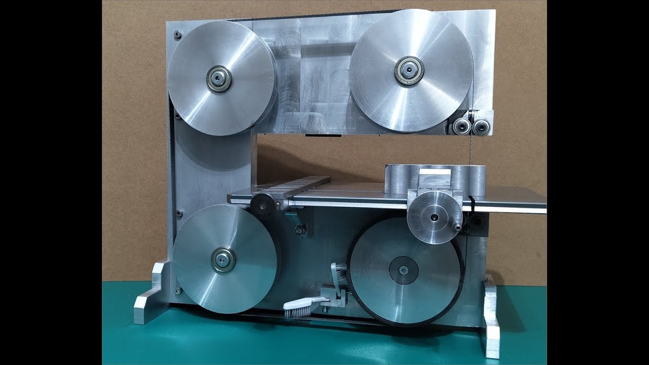 A tiny tabletop bandsaw Part V (the build continues)