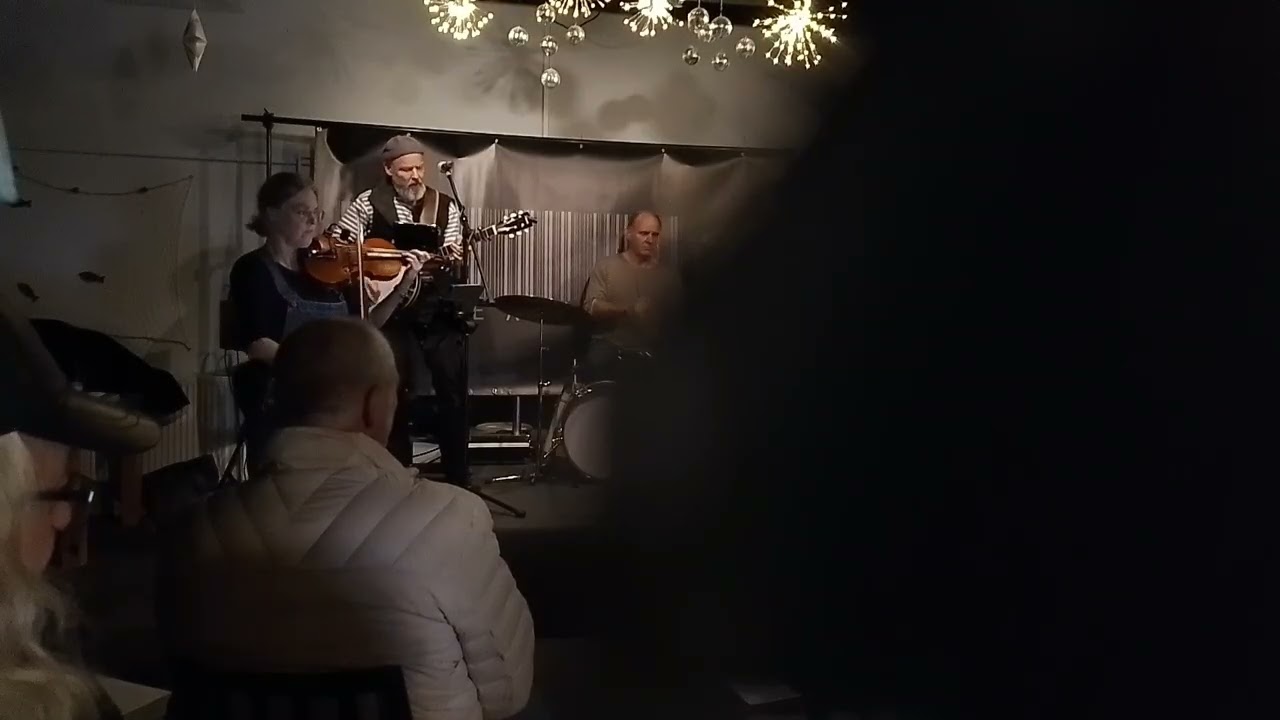 Nimm Uns Mit Kapitän Auf Die Reise   -   Der Alte Affe Angst   -   Küstencafé Holm