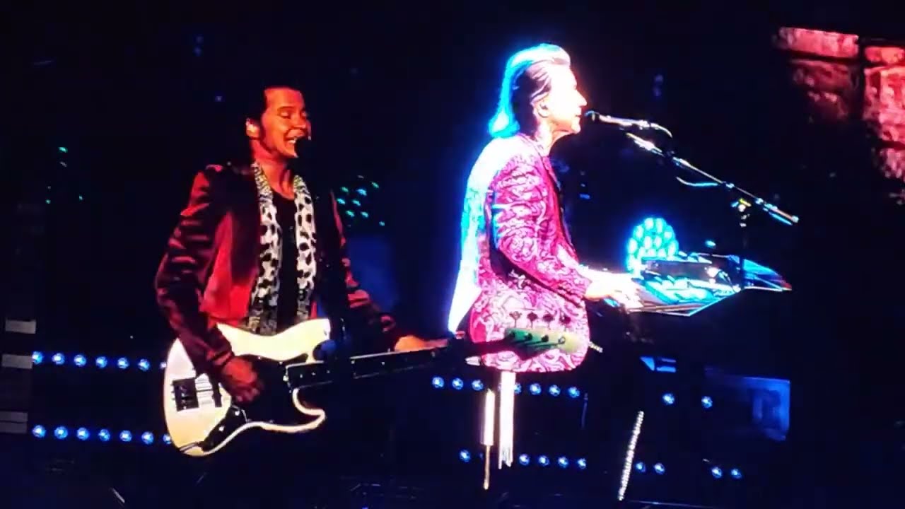 Styx - Castle Walls, Credit Union 1 Amphitheater, Tinley Park, IL August 23, 2025