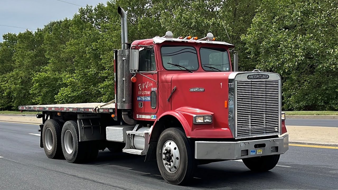 Truck Spotting On Route 512 - Returning Locals, Mack Cabover, And More