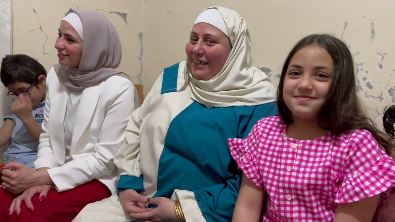 شوف حب فيروز وحياه لاصالة وهي بتاخد التطعيم - وشوفنا تيتة
