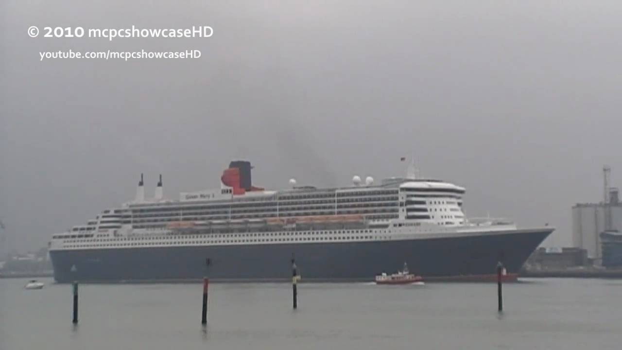 QE2 QM2 Horn Battle | Southampton