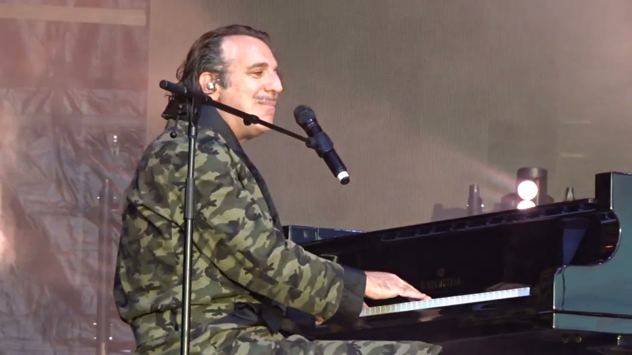 Chilly Gonzales - Open the Kimono (Live new single) Paris, We Love Green 2024