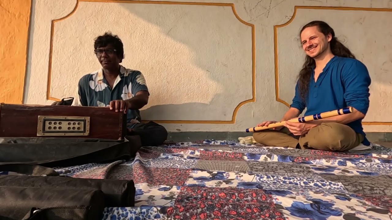 Spirit of Indian Classical Music - Daniel /Bansuri/ and Ram /Harmonium/ 🎼 Arambol, Goa
