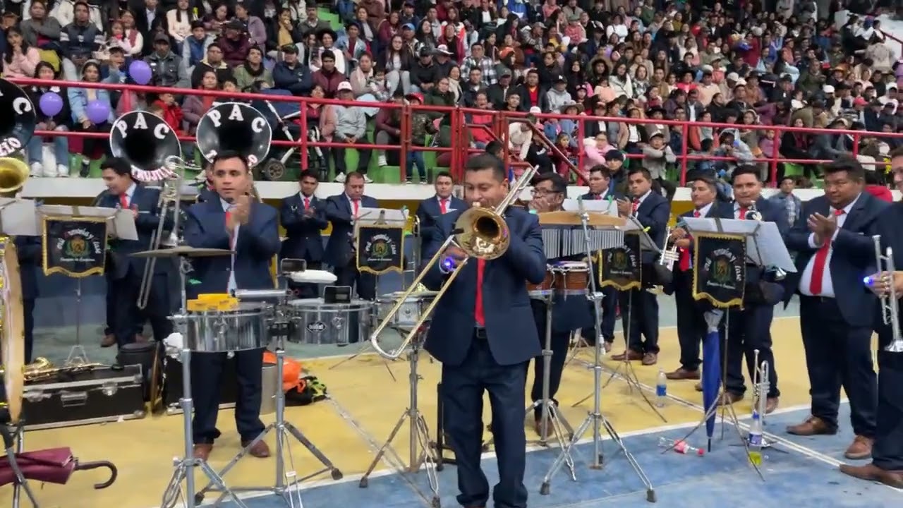 LA CAMPEONA PERÚ ARMONÍA Y CLASE DE TRUJILLO EN CHOQUE BANDERO PRESENTACION HUANCAVELICA ACOBAMBA