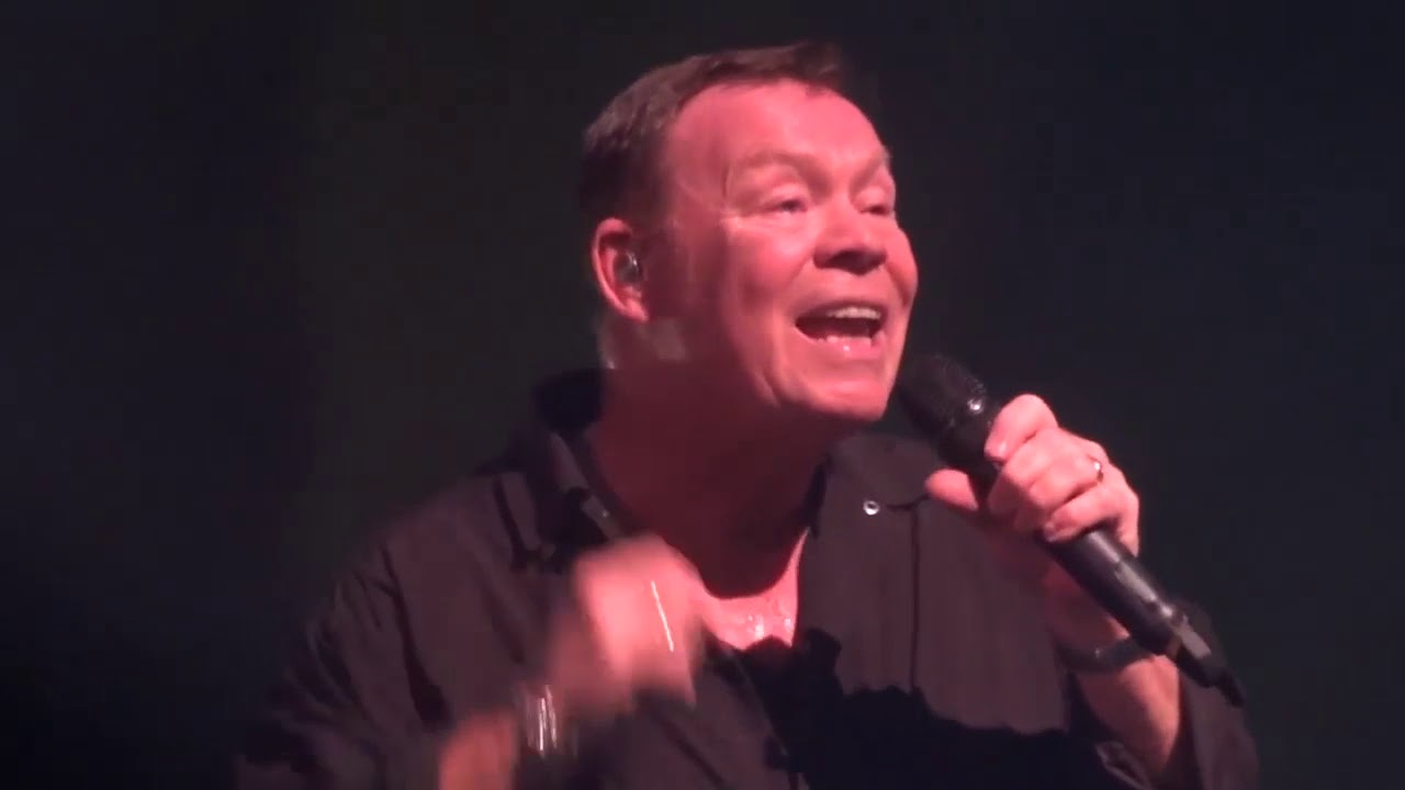 Ali's UB40 - Bring Me Your Cup Live at the Salle Pleyel 2019
