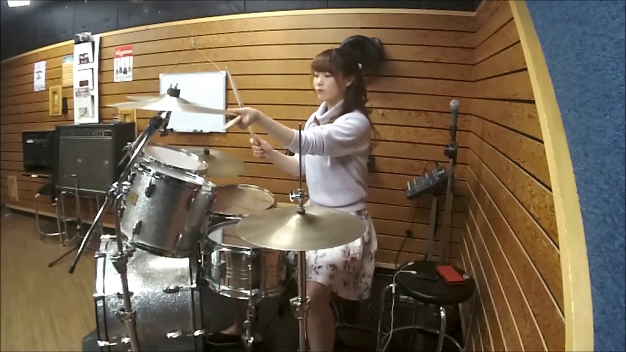 朱音AKANE 【小さな恋のうた】女性ドラマー