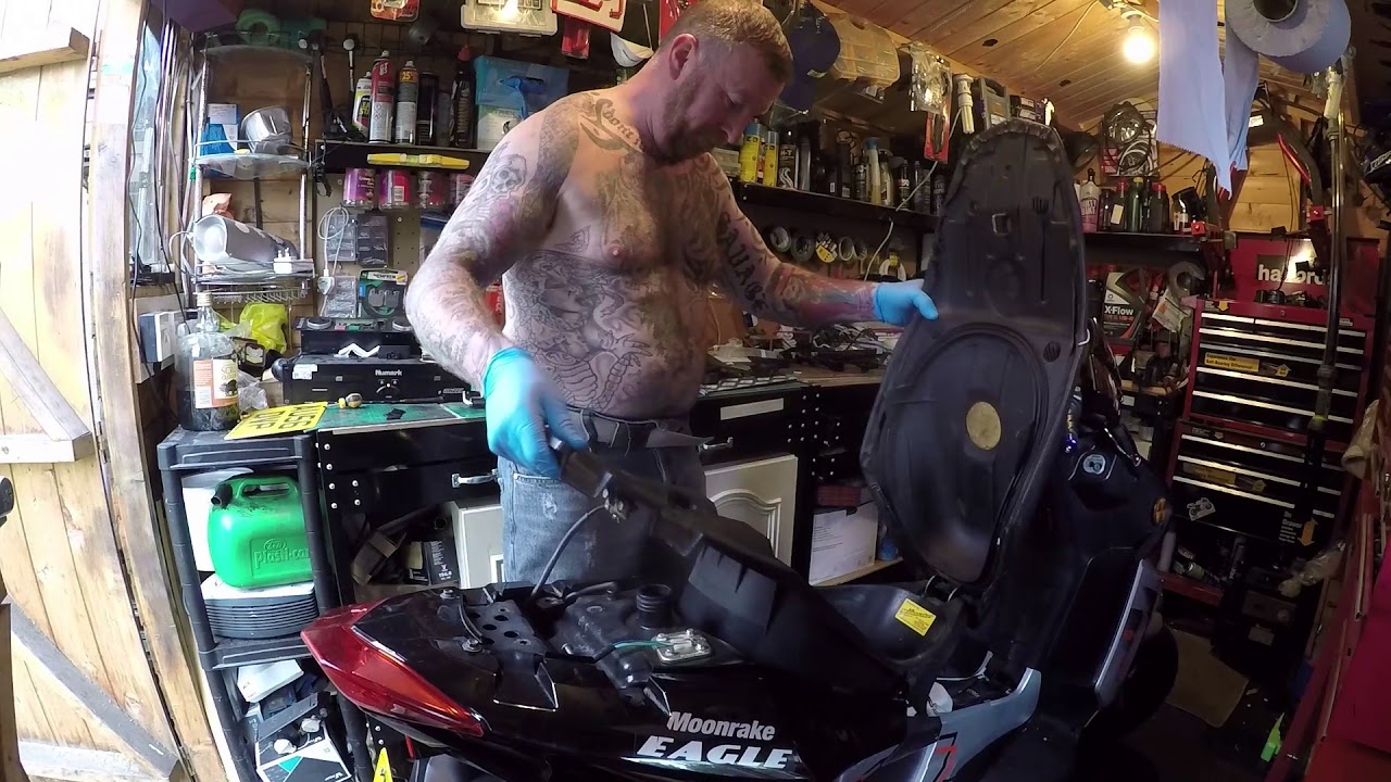 SINNIS 50CC MOPED WHY WONT START ! NONE RUNNER MARK SAVAGE