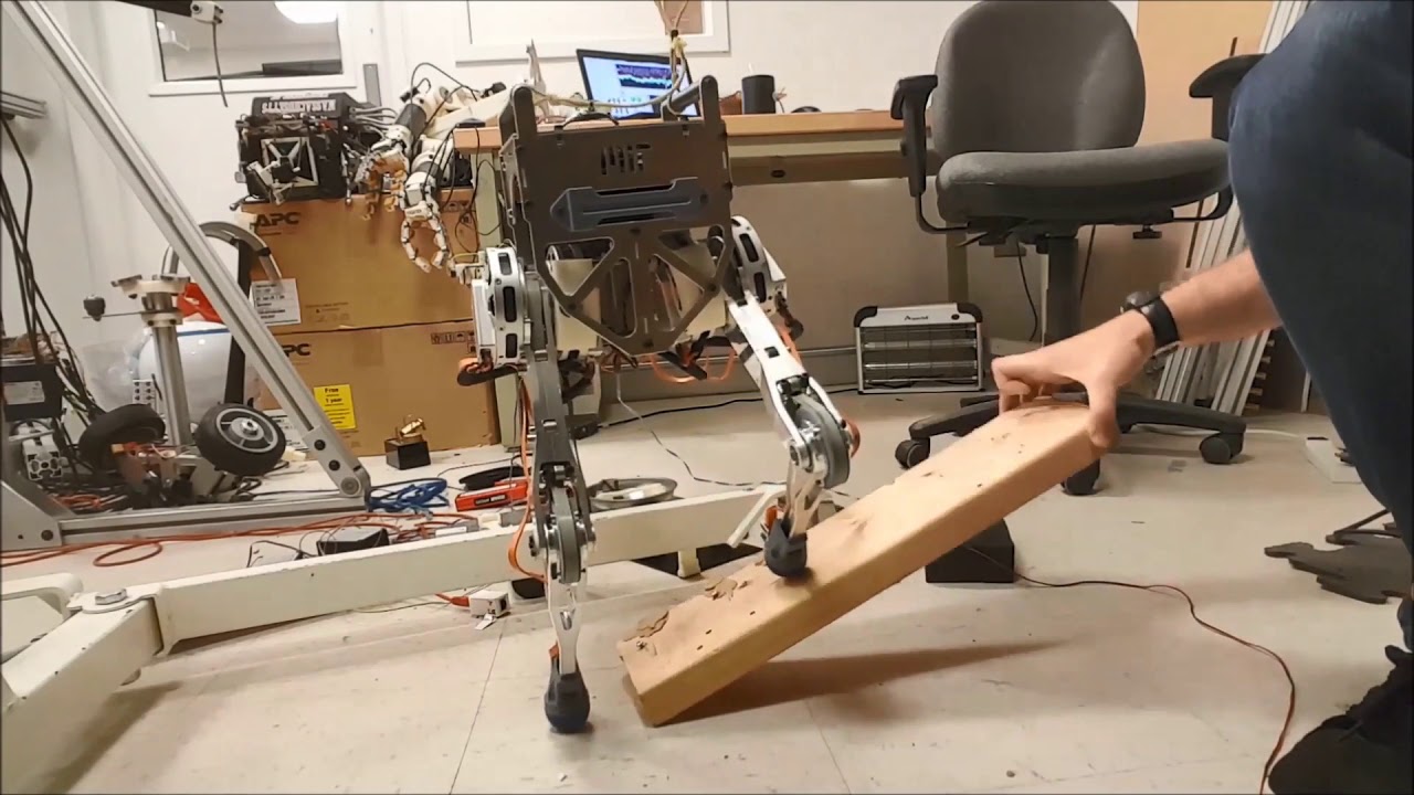 2019 Dynamic locomotion synchronization of bipedal robot and human operator via bilateral feedb... 2