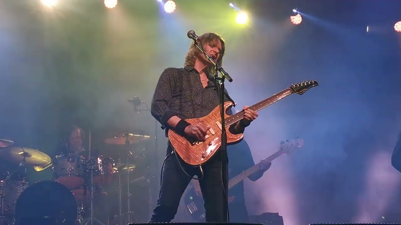 Dire Straits Experience - Sultans of Swing - live @ Helsinki April 26th 2022