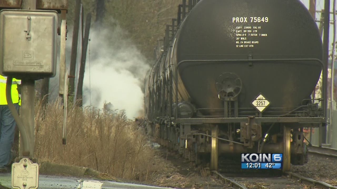 Tanker fire &lsquo;wake up call&rsquo; in oil-by-rail efforts