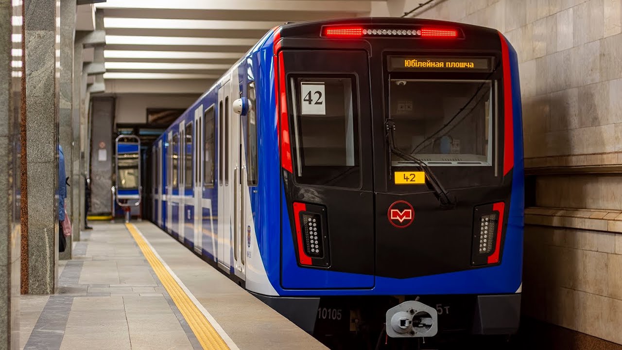 Поездка по Зеленолужской линии метро в Минске/A trip along the Zelenoluzhskaya metro line in Minsk