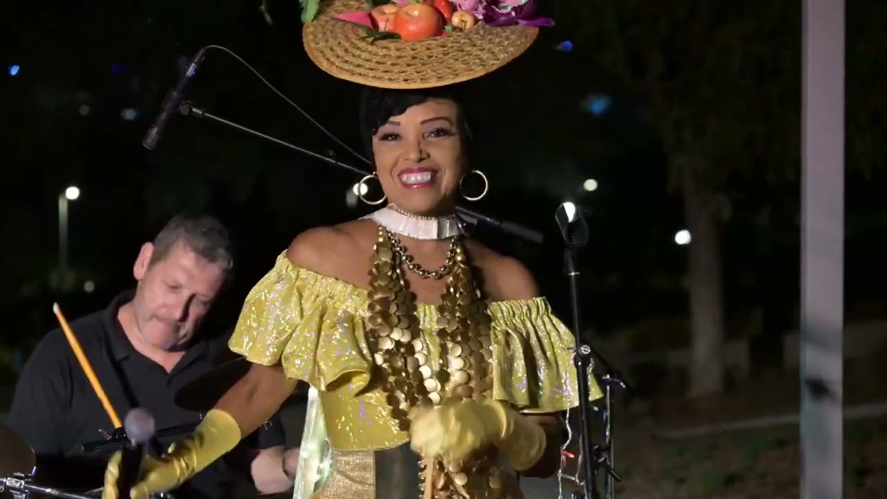Elisete at Abu-Gosh Festival in TLV - Mas que nada -  אליזט בפסטיבל אבו-גוש בת