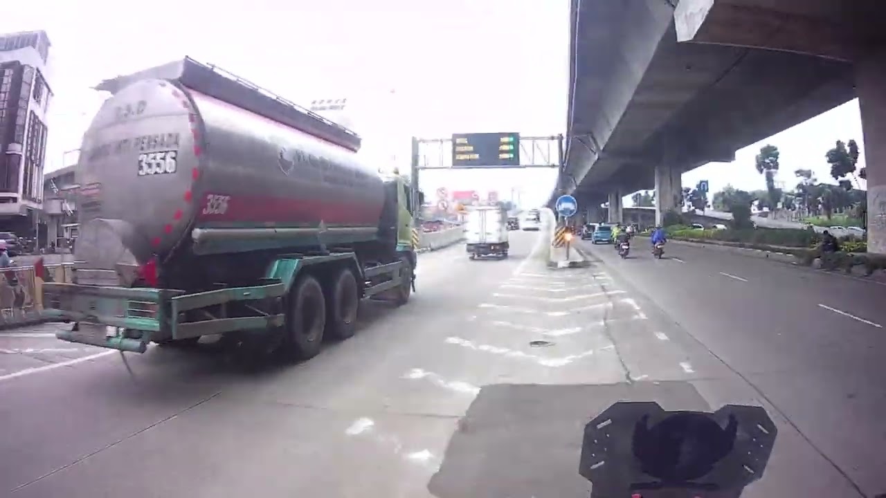Ada Ninu Ninu Emergency #membantusetulushati #cctvambulance #bersama_untuk_sesama #ambulance #fyp 