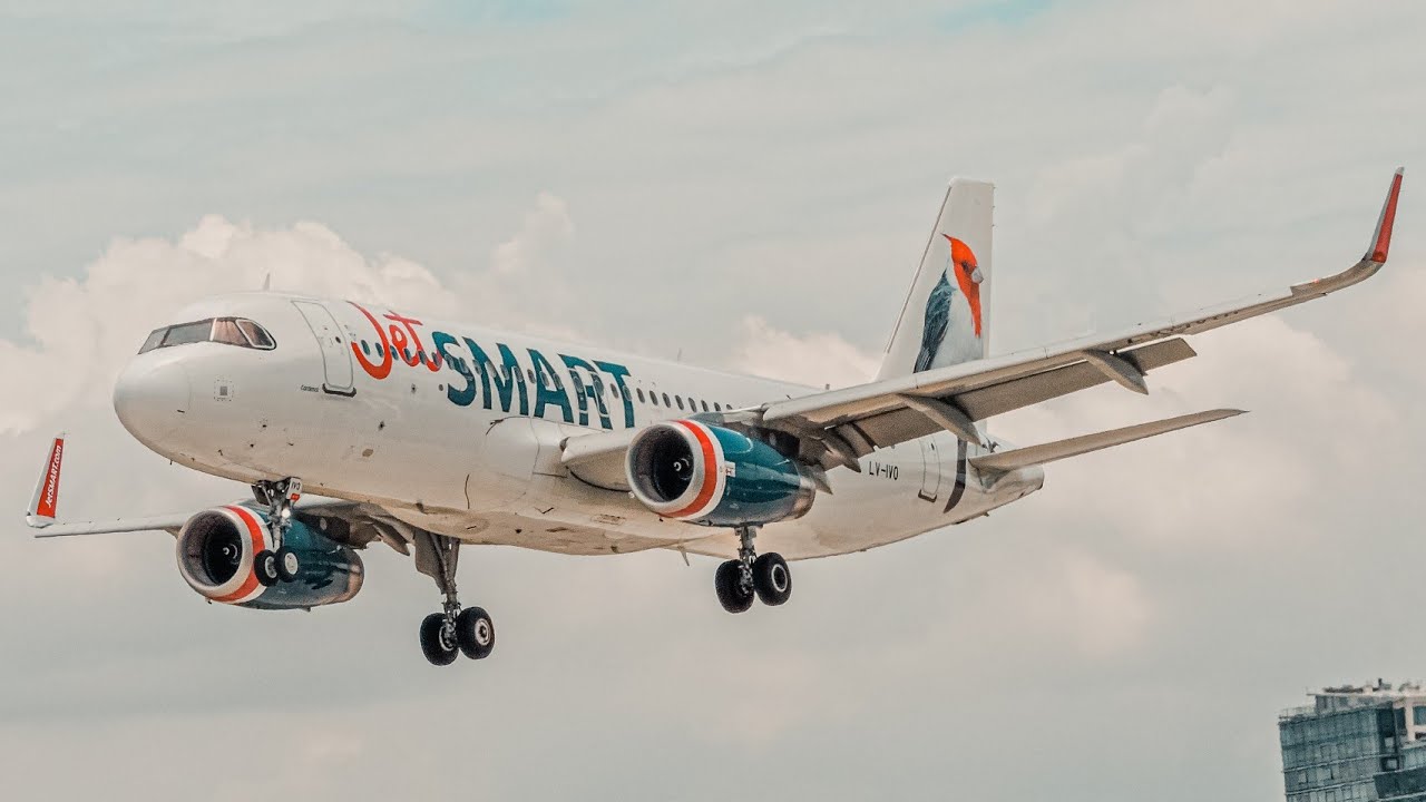 🇦🇷El Cardenal de Copete Rojo: JetSmart Argentina LV-IVO AEP-IGR.🇦🇷