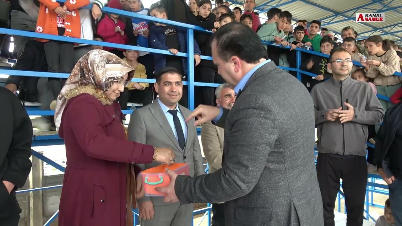 Bozyazı Belediyespor Taraftarlarına Devre Arası Hediye Yağmuru