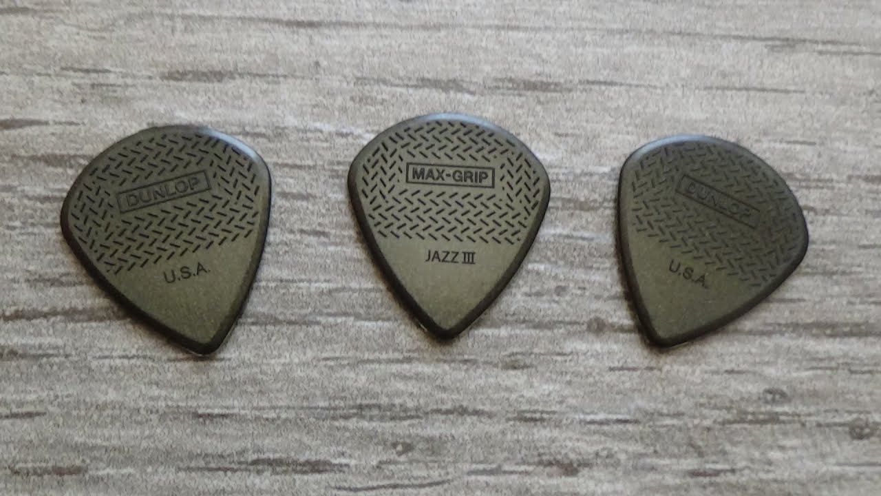 Play Guitar | DUNLOP MAX GRIP CARBON FIBER JAZZ III Guitar Picks - Any Good?