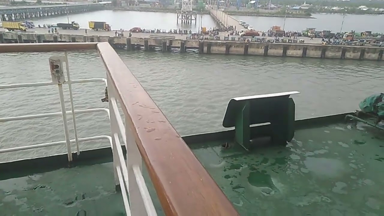 Kapal sampai di pelabuhan malundung Tarakan Kalimantan utara@EkhisubekhiEkhi #pelabuhantarakan#kapal