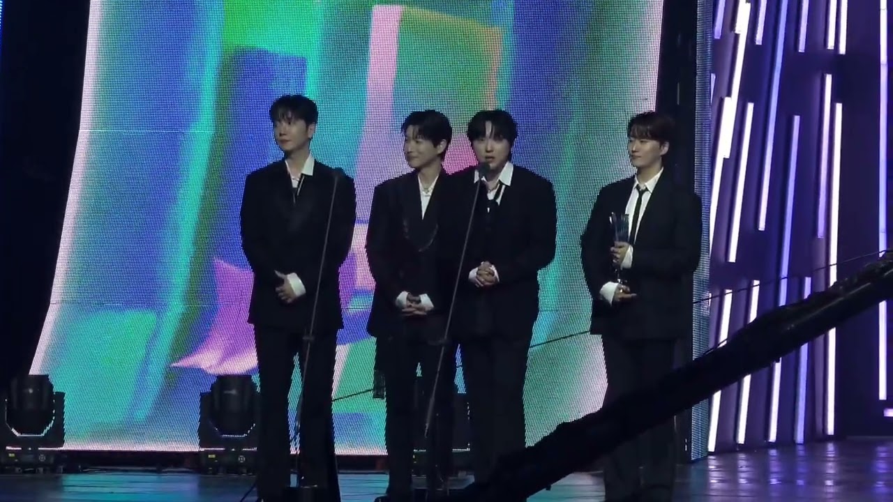 260215 #포레스텔라 | 33주년 한터뮤직어워즈 HANTEO Music Awards | 스페셜 크로스오버 수상🥳