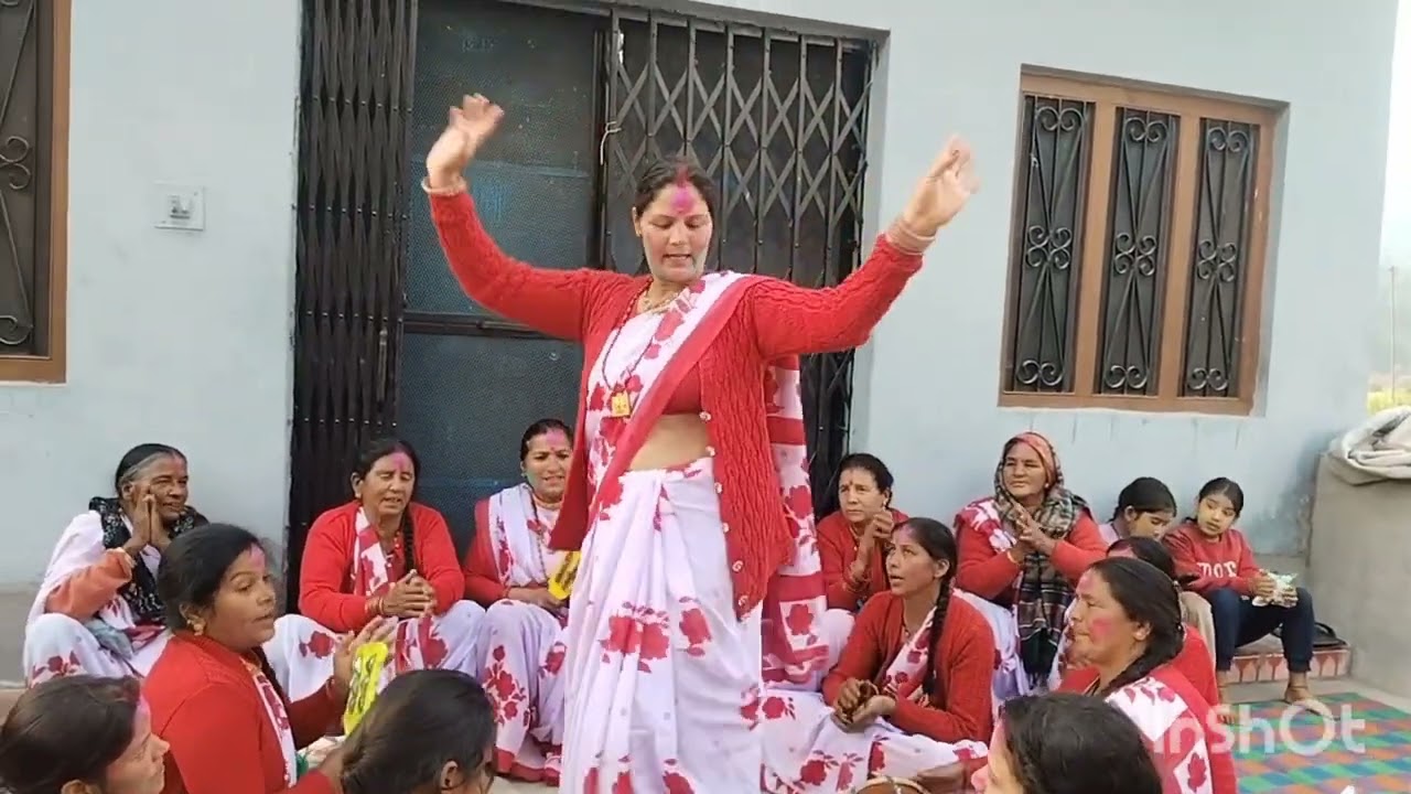 Gaun maine holi shuru ho gai 🤩#happy holi