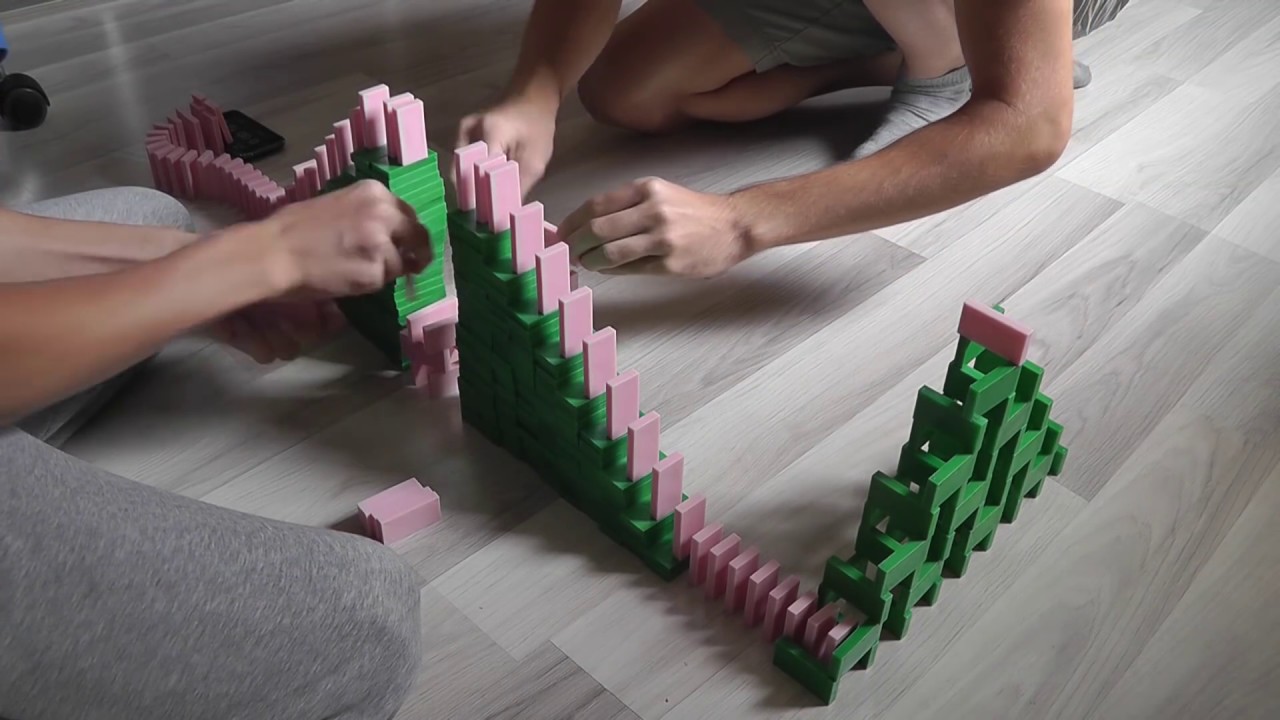 Four CRAZY Domino CHALLENGES with linux5324