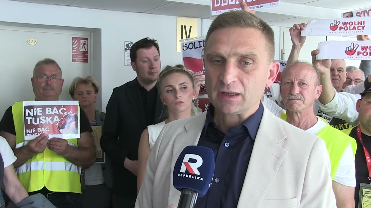 SKANDAL w sądzie! Bąkiewicz SKAZANY za obronę kościoła przed furią lewicy!