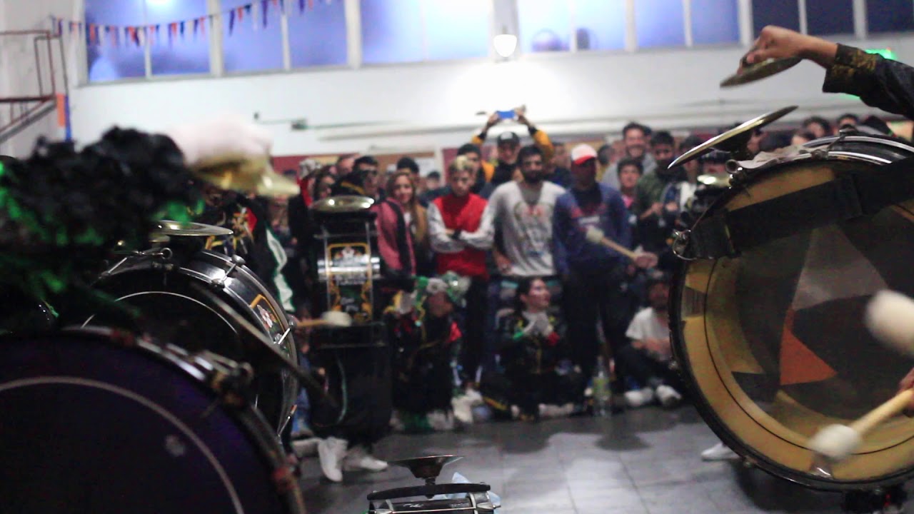 Demostración de bombos de 
