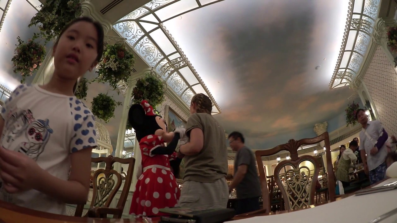 HKDL Summer 2018 day 2 EG Minnie