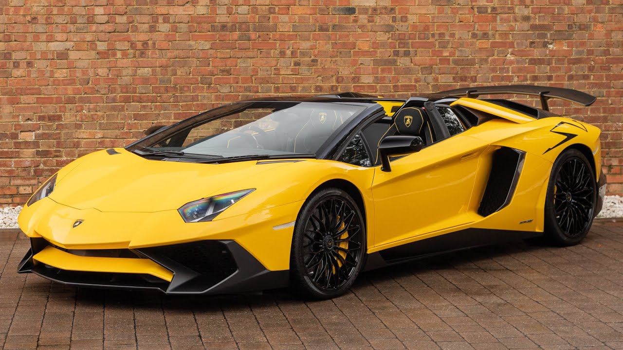 2016 Lamborghini Aventador LP750-4 SV Roadster - Giallo Orion - Walkaround & Interior [4K]