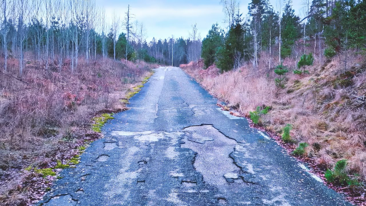 Bortglömda vägsträckor och en kvarnruin