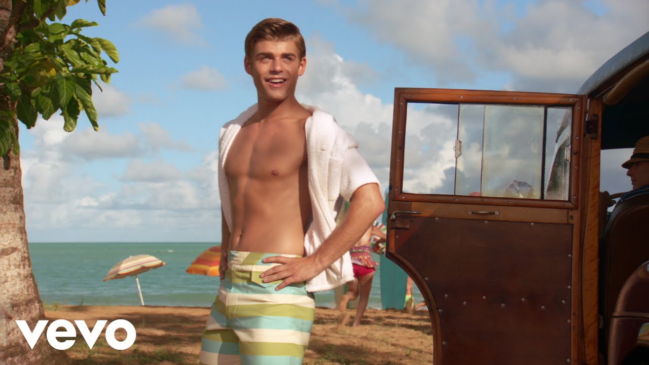 Spencer Lee, Keely Hawkes, Teen Beach Movie Cast - Surf Crazy (From 