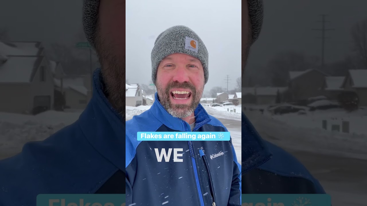 The flakes are falling again ❄️ even as temperatures are set to warm-up Friday #weather