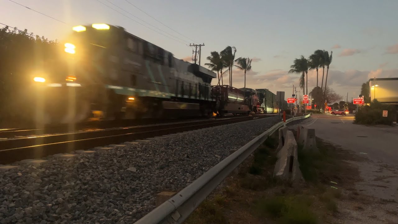 FEC TRAIN 105 @ MP 257.0 @ 6:15pm 1/20/26