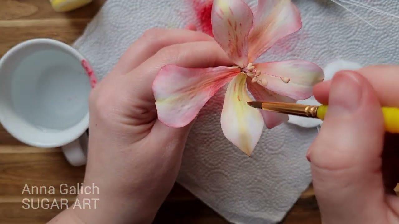 📍Сахарные цветы на торт: Альстромерии из мастики. Мастер класс по лепке от Анны Галич + Схема.