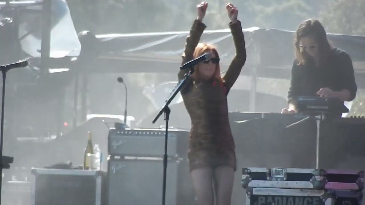Phantogram live 