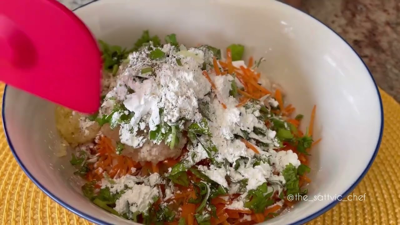 Crispy Cabbage & Carrot Cutlets! Served with mint & yogurt chutney