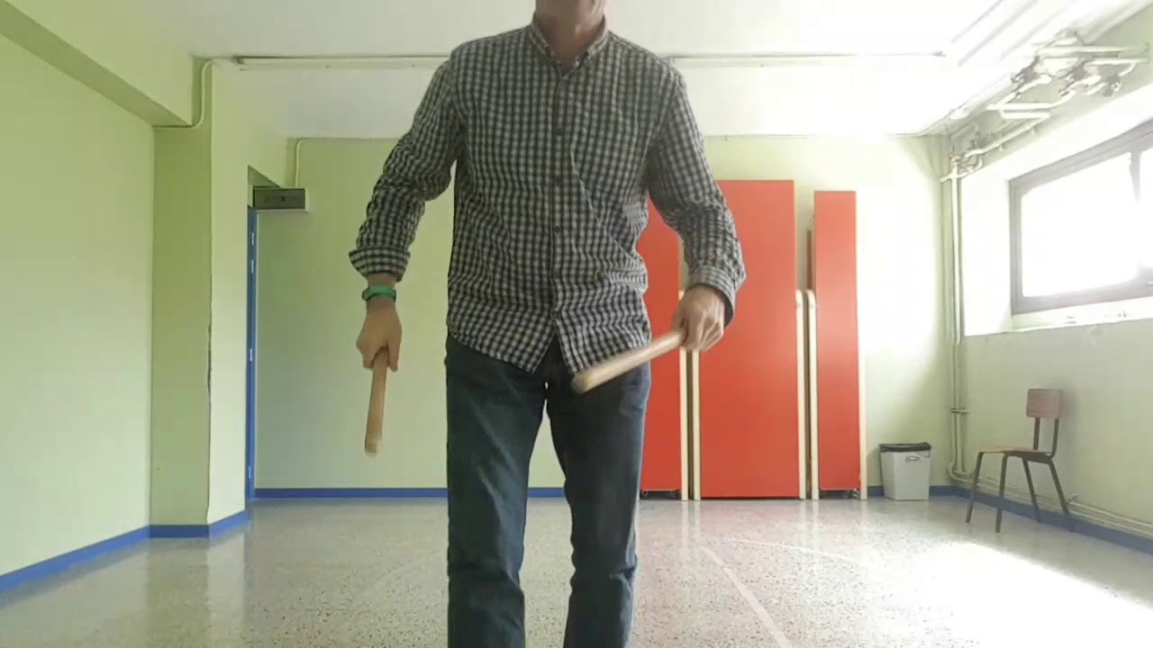 4. eta 6. Berako Makil Dantzak azaltzen...musikarekin.