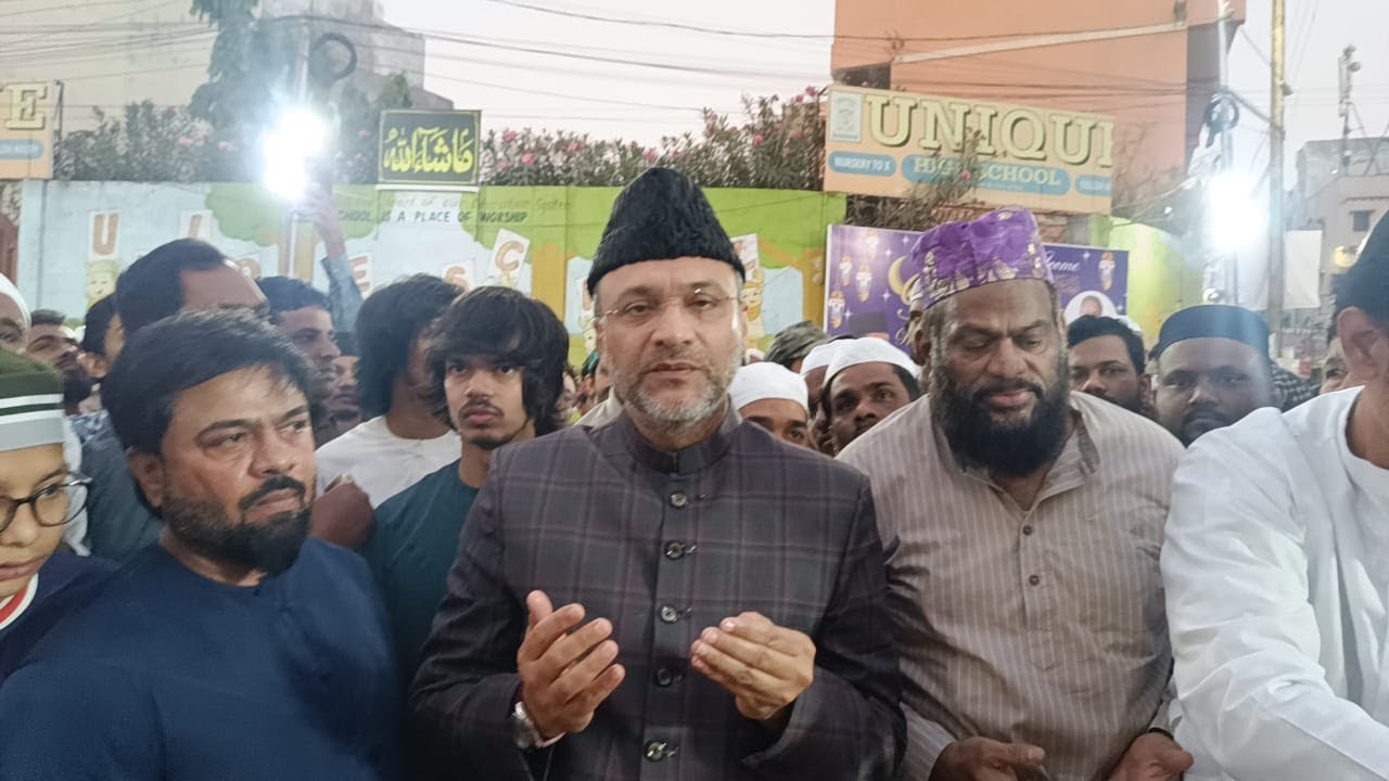AIMIM MLA Akbaruddin Owaisi Participated In Grand Iftar Party @ Unique School, Lalitha Bagh Division