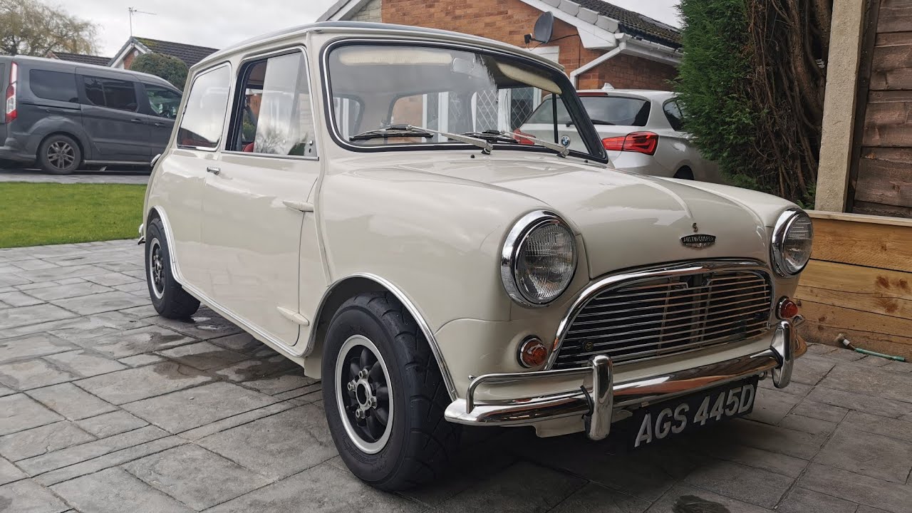 Fitting New and NOS 50 year old parts! *MK1 Cooper S*