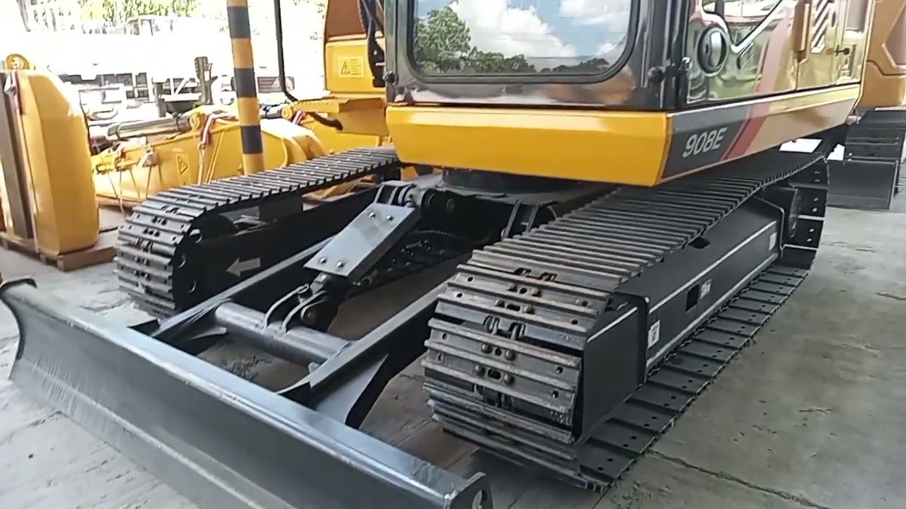 ,'- The Liugong  908E Crawler Excavator Bucket Capacity 0.32m3 -',