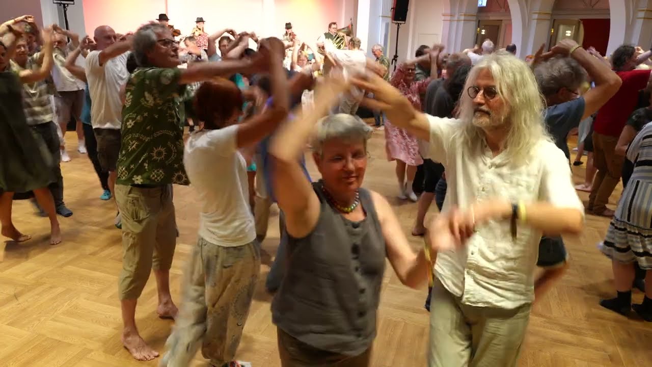 Rudolstadt Festival 2024: Magnus Kaindl und Landlerdelirium Löwensaaal
